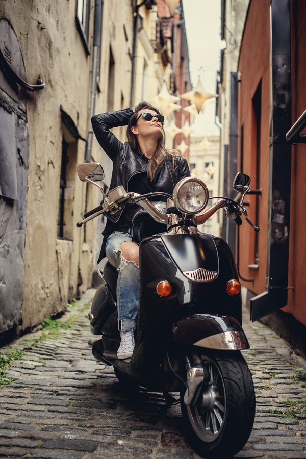 Pourquoi faire de la moto : passion, liberté et communauté